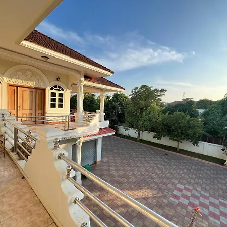 Lotus Blanc Homestay Villa Battambang Exterior photo