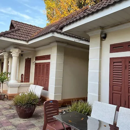 Lotus Blanc Homestay Villa Battambang Exterior photo